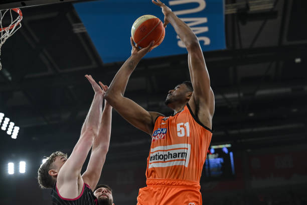 他不仅展示 他不仅展示